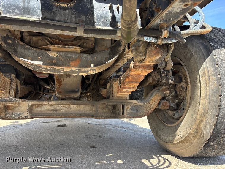 image for item EA4774 1988 International F2574 ready mix truck