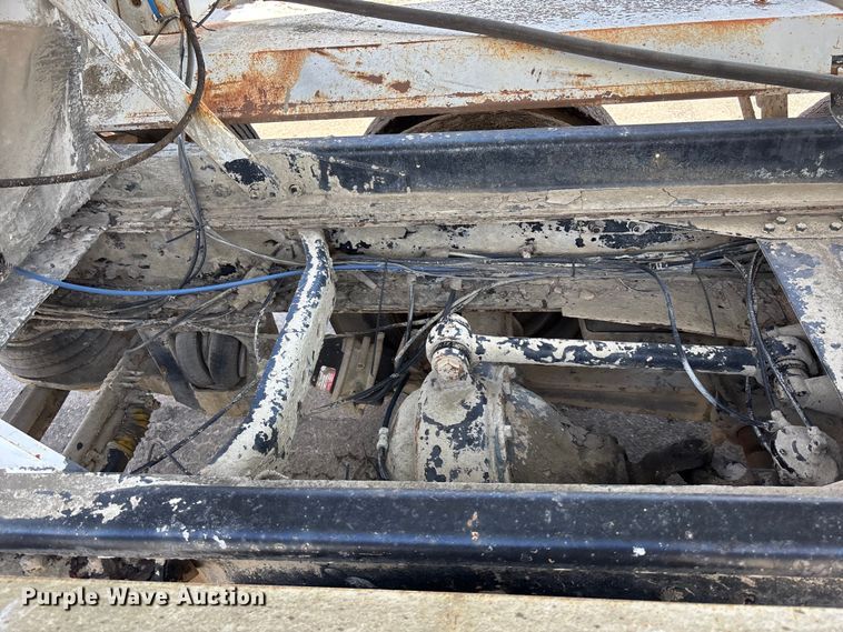 image for item EA4774 1988 International F2574 ready mix truck