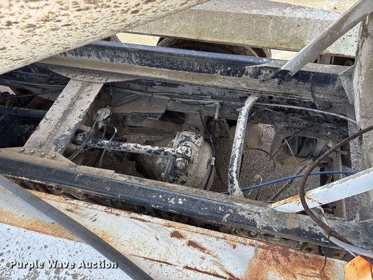 image for item EA4774 1988 International F2574 ready mix truck