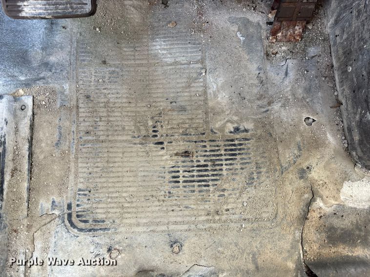 image for item EA4774 1988 International F2574 ready mix truck