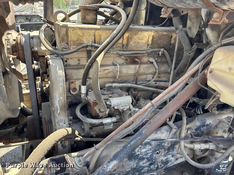 image for item EA4774 1988 International F2574 ready mix truck