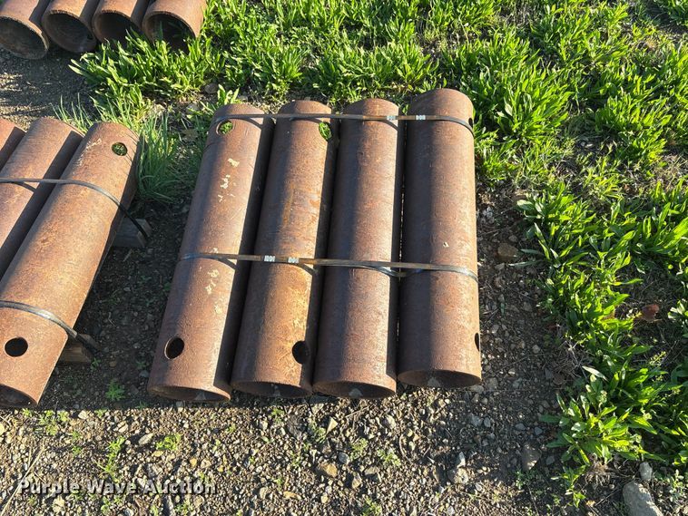image for item EA4782 Approximately 59 trench box spreader bars