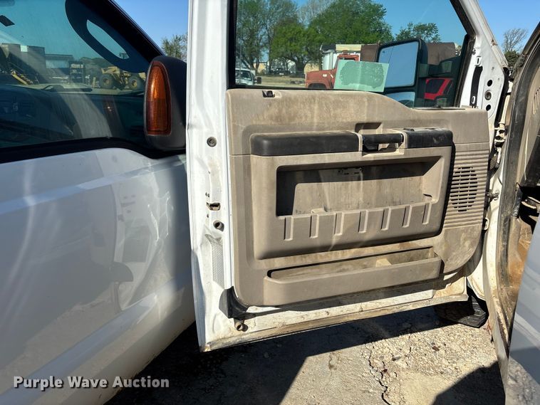 image for item EA4783 2008 Ford F250 Ext. Cab pickup truck