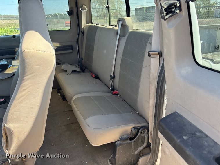 image for item EA4783 2008 Ford F250 Ext. Cab pickup truck