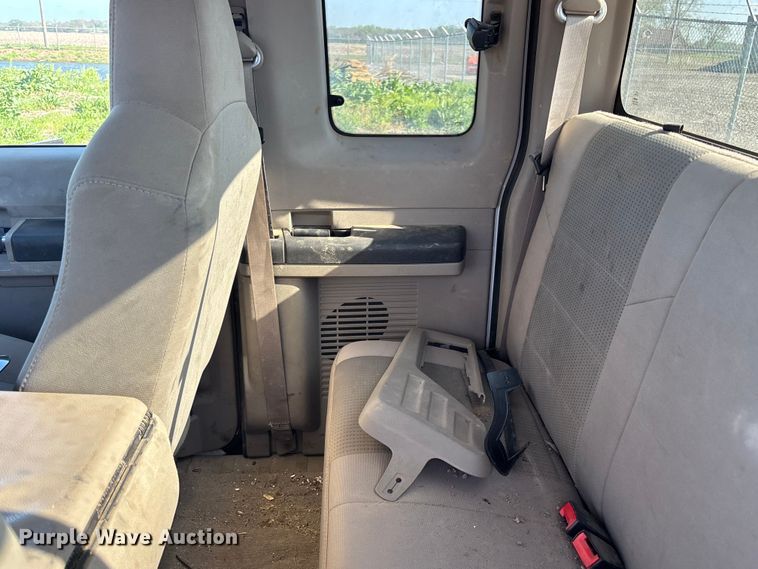 image for item EA4783 2008 Ford F250 Ext. Cab pickup truck