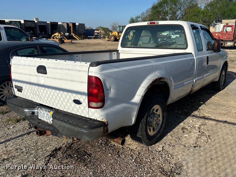 image for item EA4784 2005 Ford F250 Ext. Cab pickup truck