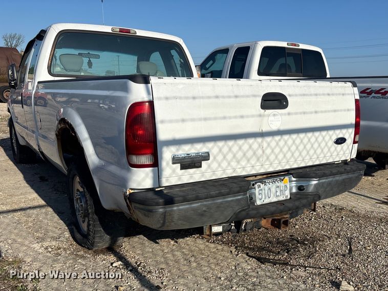 image for item EA4784 2005 Ford F250 Ext. Cab pickup truck
