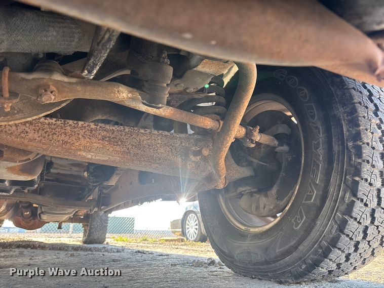 image for item EA4784 2005 Ford F250 Ext. Cab pickup truck
