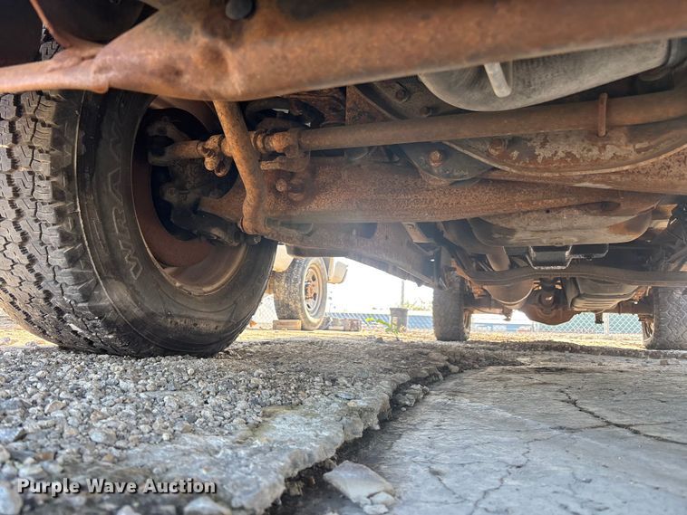image for item EA4784 2005 Ford F250 Ext. Cab pickup truck