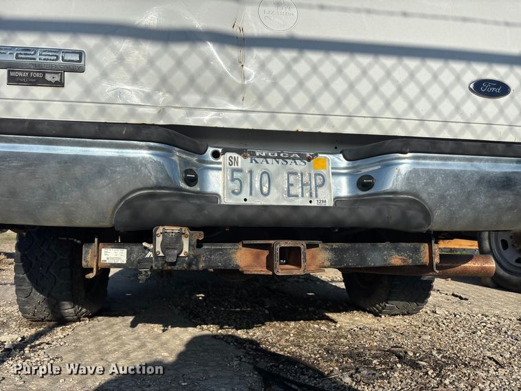 image for item EA4784 2005 Ford F250 Ext. Cab pickup truck