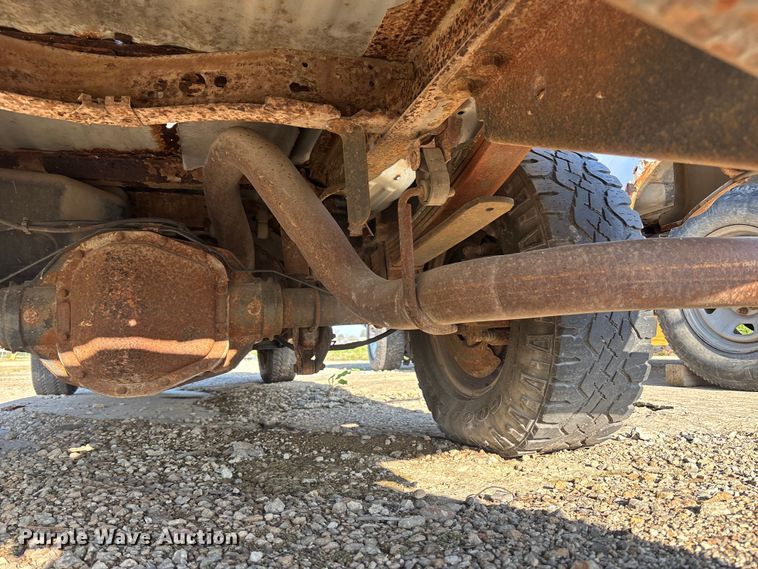 image for item EA4784 2005 Ford F250 Ext. Cab pickup truck