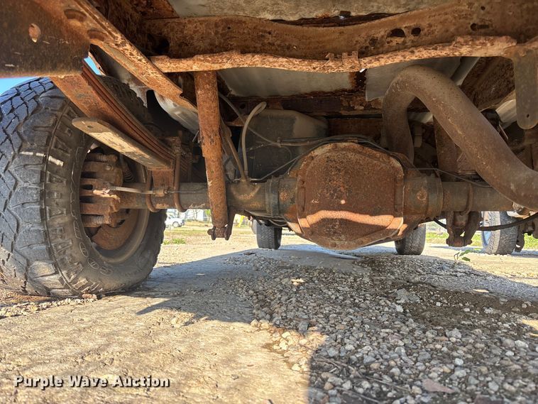 image for item EA4784 2005 Ford F250 Ext. Cab pickup truck