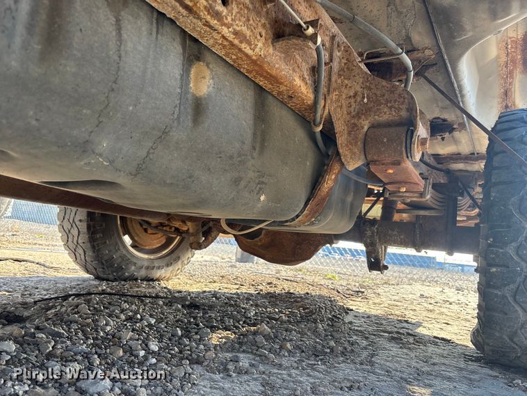 image for item EA4784 2005 Ford F250 Ext. Cab pickup truck