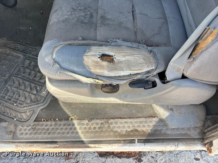 image for item EA4784 2005 Ford F250 Ext. Cab pickup truck