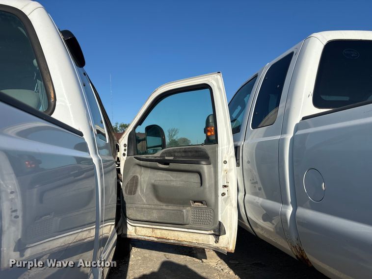 image for item EA4784 2005 Ford F250 Ext. Cab pickup truck