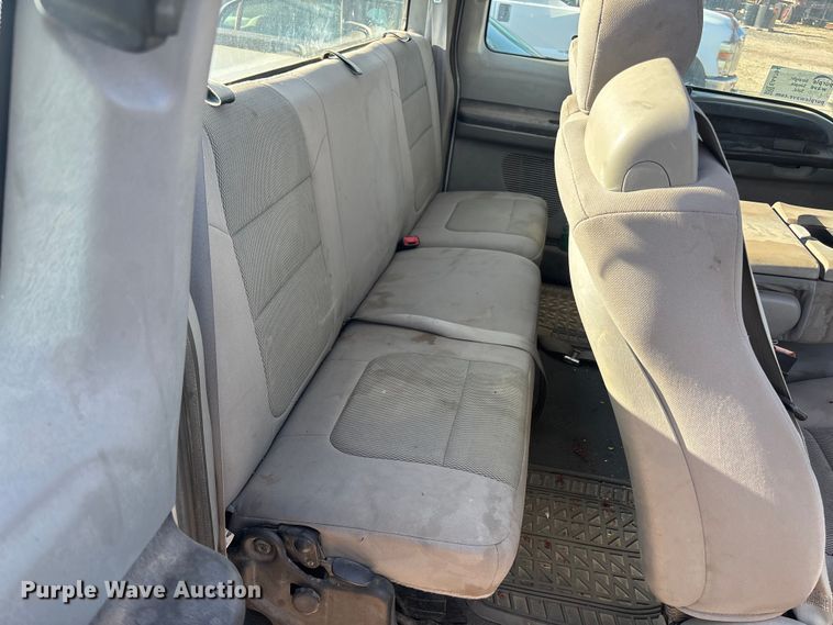 image for item EA4784 2005 Ford F250 Ext. Cab pickup truck