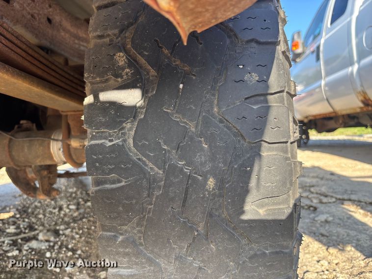 image for item EA4784 2005 Ford F250 Ext. Cab pickup truck