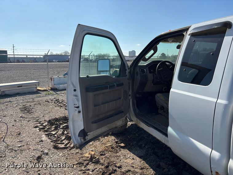 image for item EA4785 2008 Ford F250 Ext. Cab pickup truck