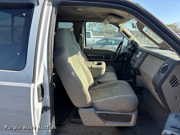 image for item EA4785 2008 Ford F250 Ext. Cab pickup truck