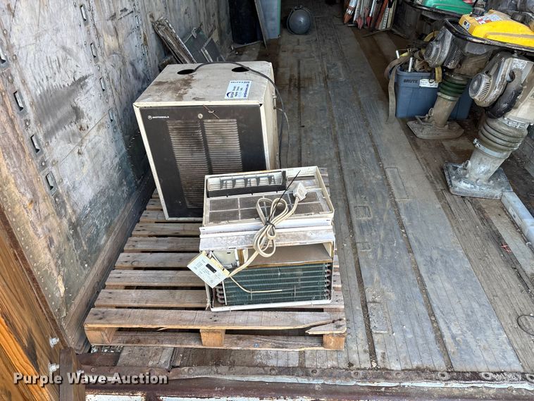 image for item EA4788 Assorted electronics