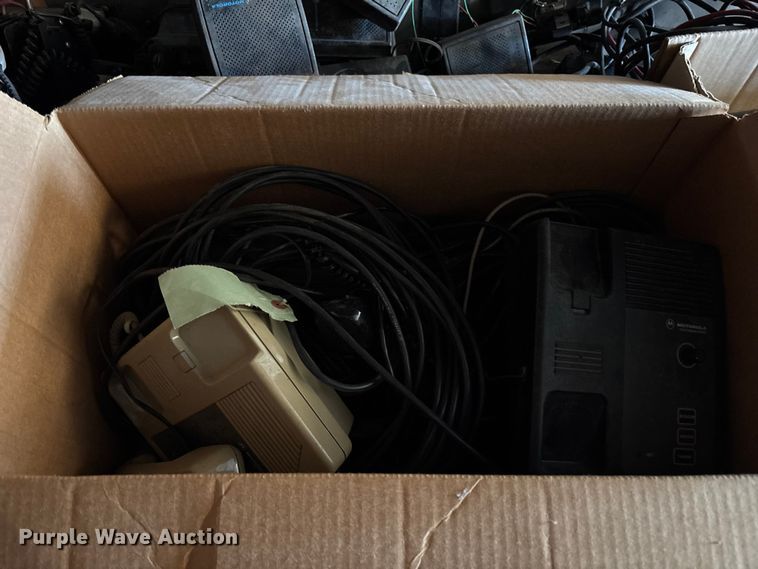 image for item EA4788 Assorted electronics