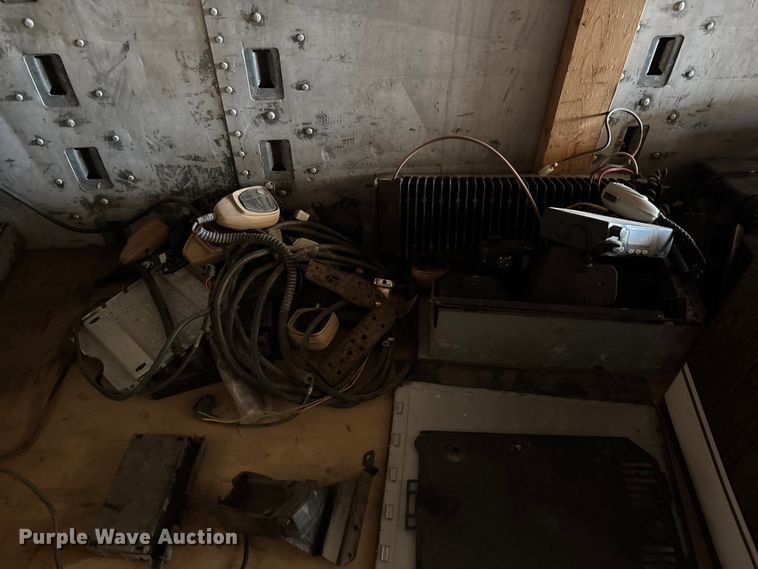 image for item EA4788 Assorted electronics