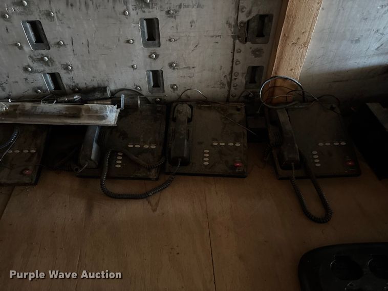image for item EA4788 Assorted electronics