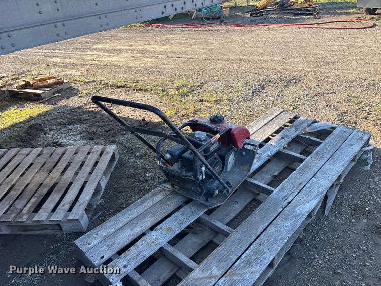 image for item EA4790 Toro FP3000 vibratory plate compactor