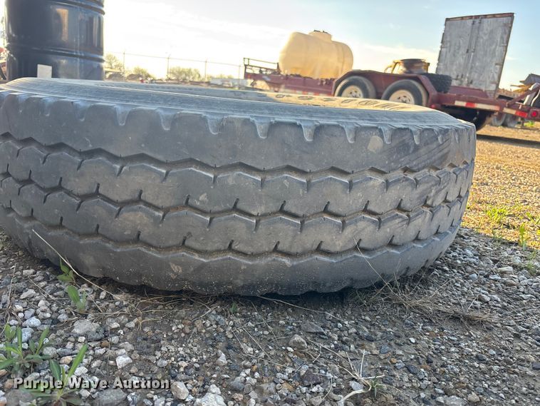 image for item EA4791 (10) tires