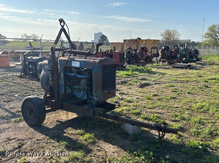 image for item EA4792 Ford irrigation pump