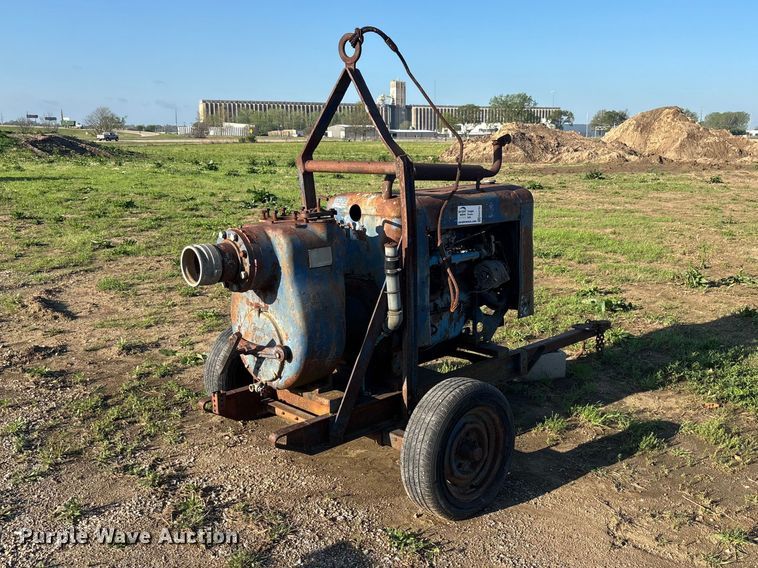 image for item EA4792 Ford irrigation pump