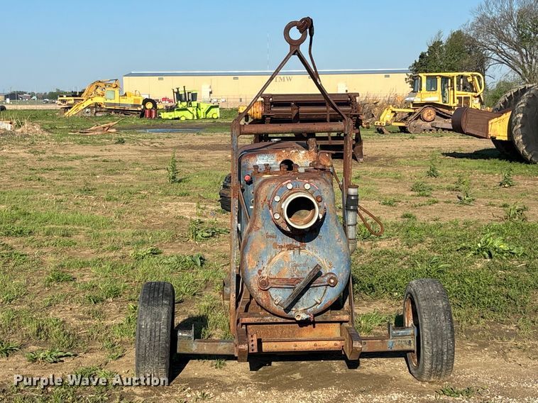 image for item EA4792 Ford irrigation pump