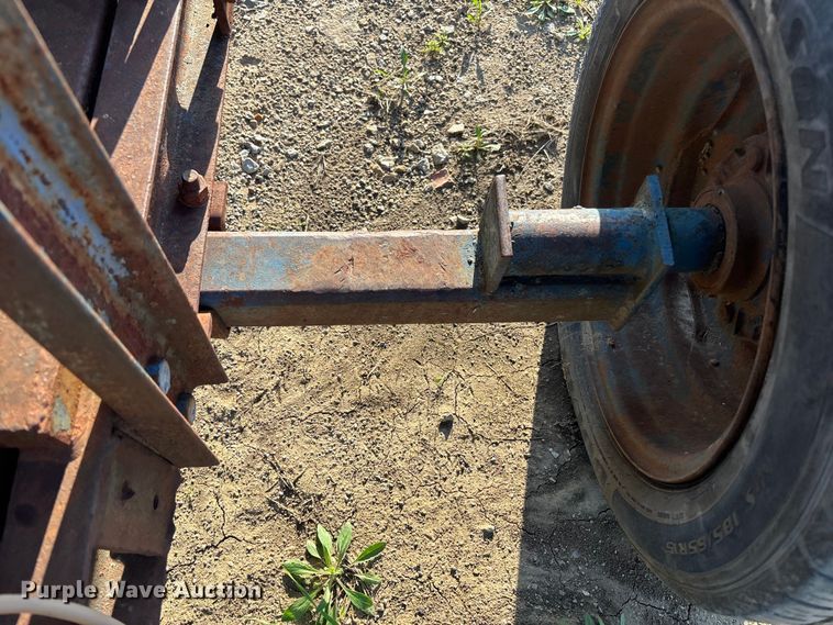 image for item EA4792 Ford irrigation pump