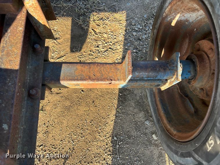 image for item EA4792 Ford irrigation pump