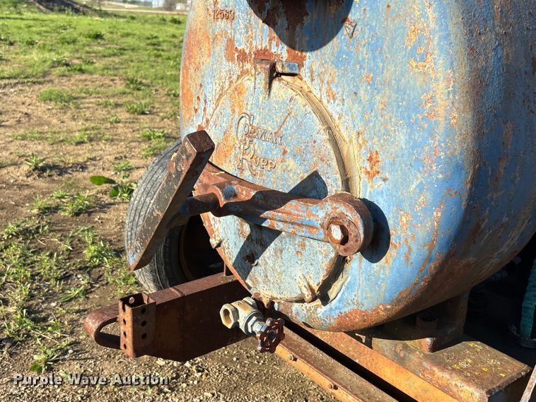image for item EA4792 Ford irrigation pump