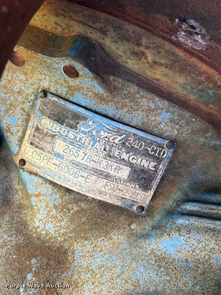image for item EA4792 Ford irrigation pump
