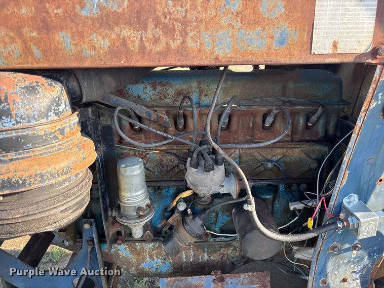 image for item EA4792 Ford irrigation pump