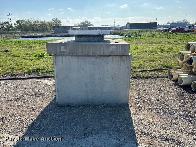 image for item EA4798 USF Fabrication vault