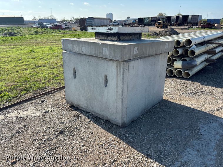 image for item EA4798 USF Fabrication vault