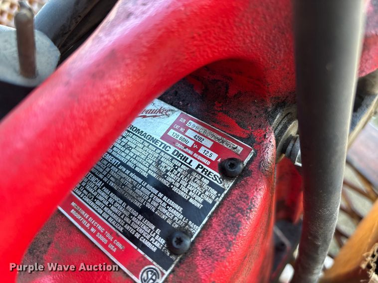 image for item EA4800 Milwaukee 4202 magnetic drill