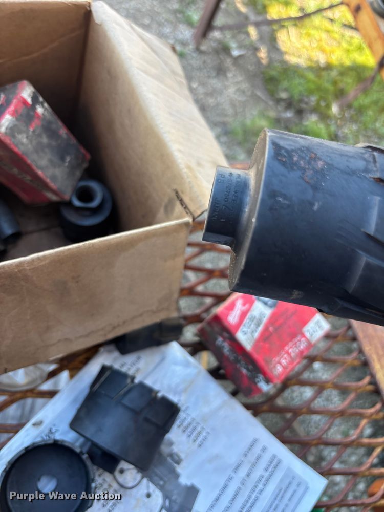 image for item EA4800 Milwaukee 4202 magnetic drill