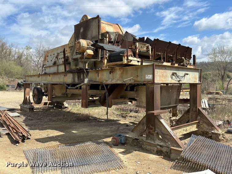 image for item EA4810 Cedarapids screening plant