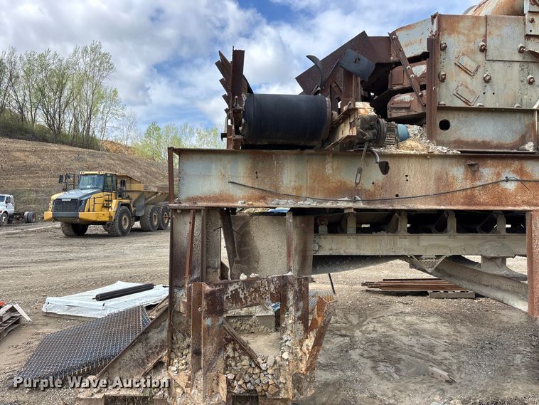 image for item EA4810 Cedarapids screening plant