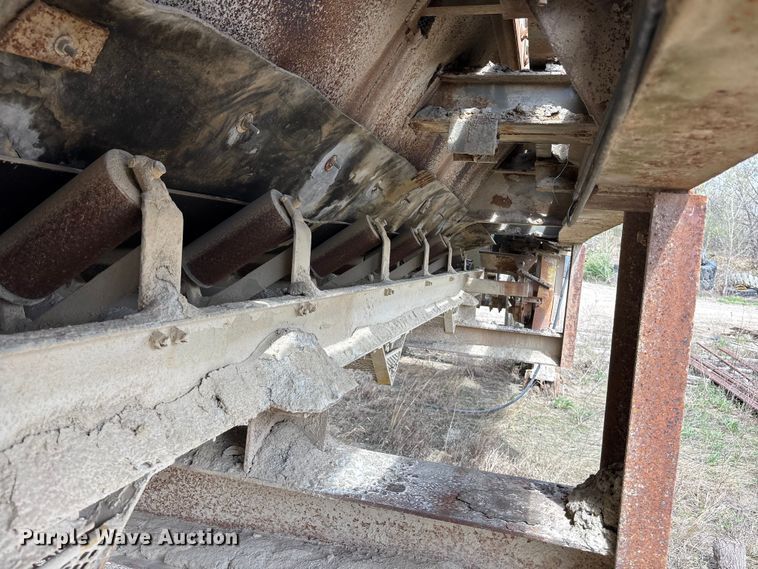 image for item EA4810 Cedarapids screening plant