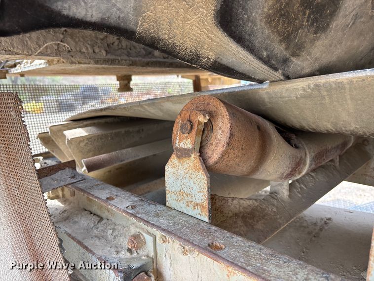 image for item EA4810 Cedarapids screening plant