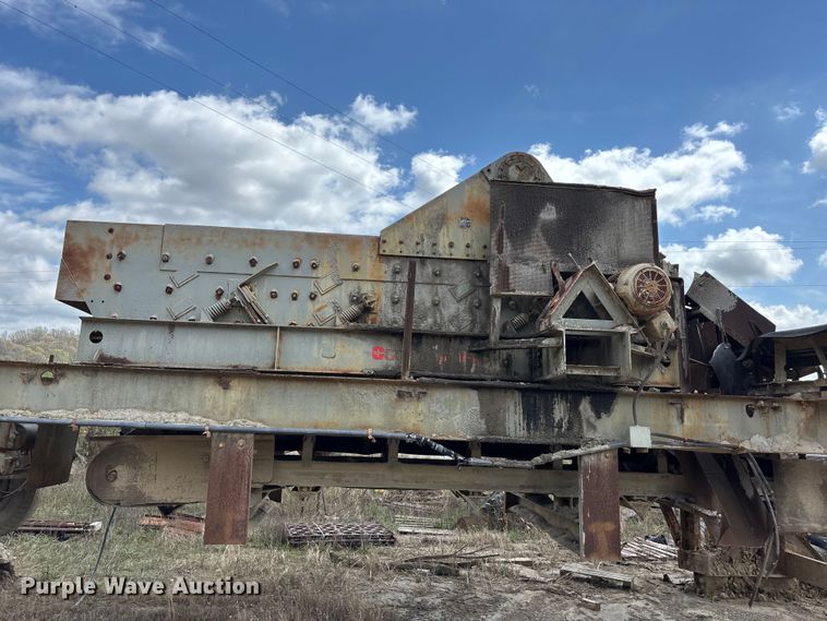 image for item EA4810 Cedarapids screening plant