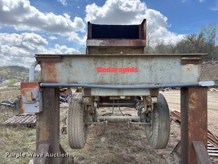 image for item EA4810 Cedarapids screening plant