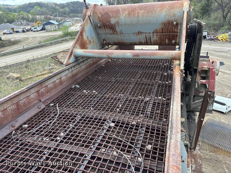 image for item EA4810 Cedarapids screening plant