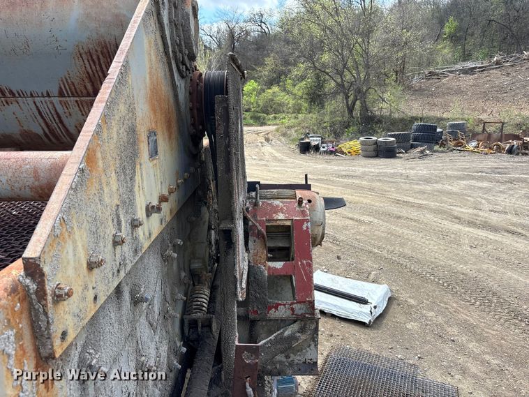 image for item EA4810 Cedarapids screening plant