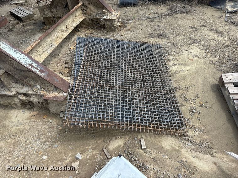 image for item EA4810 Cedarapids screening plant